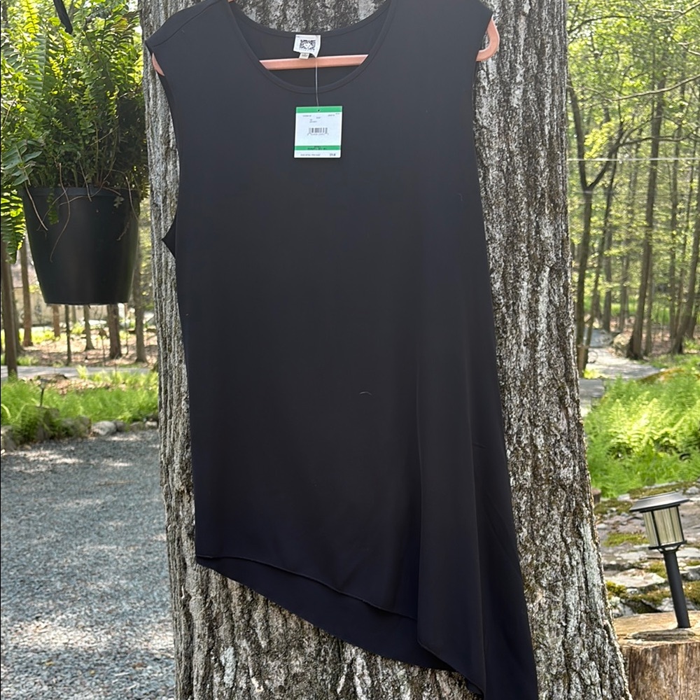 Anne Klein Black Sleeveless Crew Neck Blouse